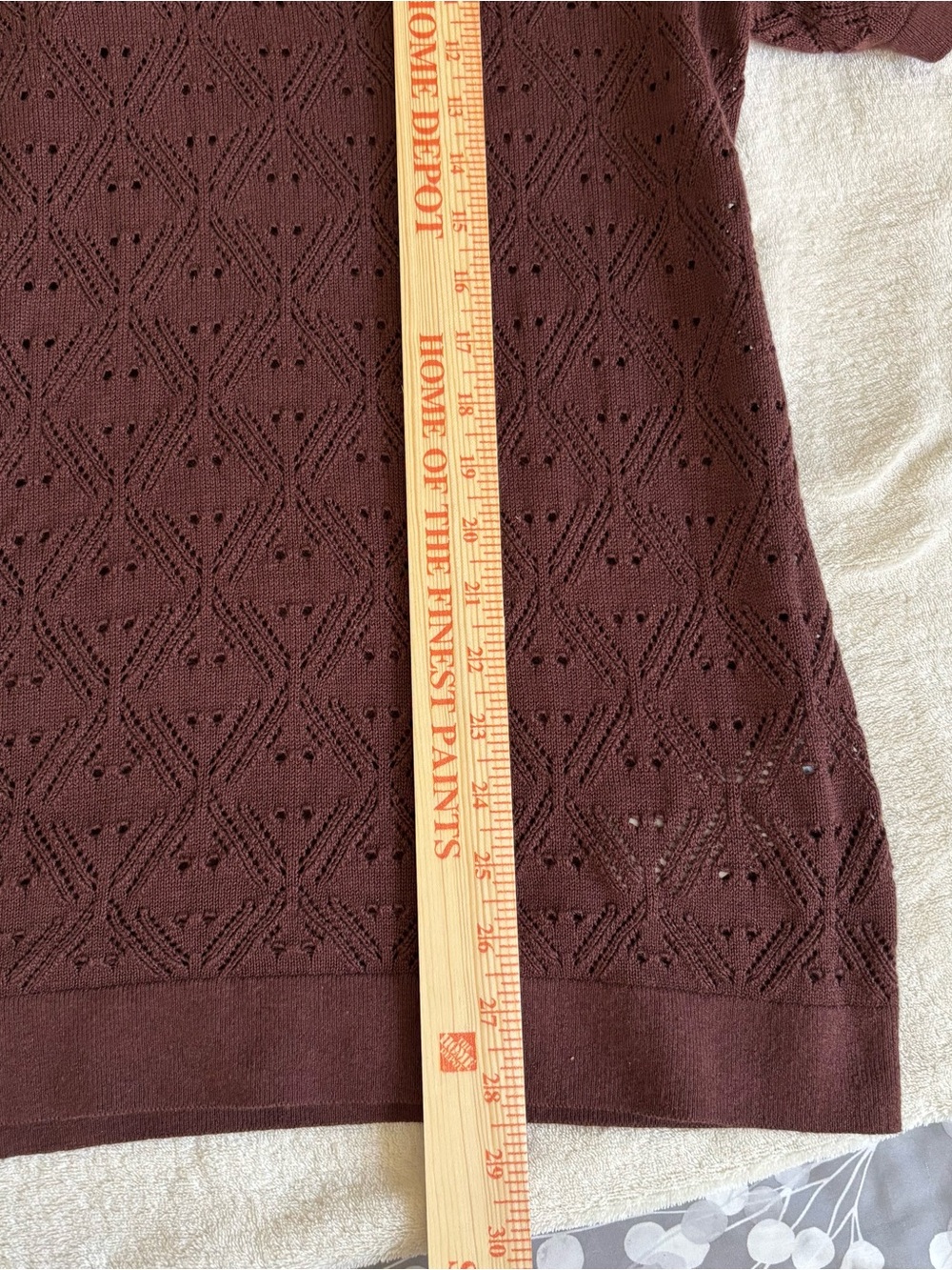 Abercrombie & Fitch Men's Short-Sleeve Open-Knit Polo in Deep Wine - Picture 6 of 7